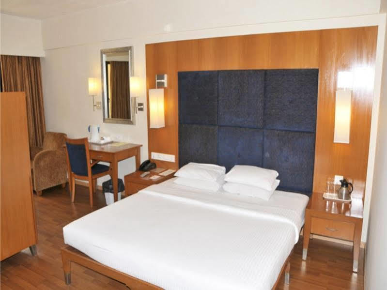 The Classique Club Mumbai Eksteriør bilde