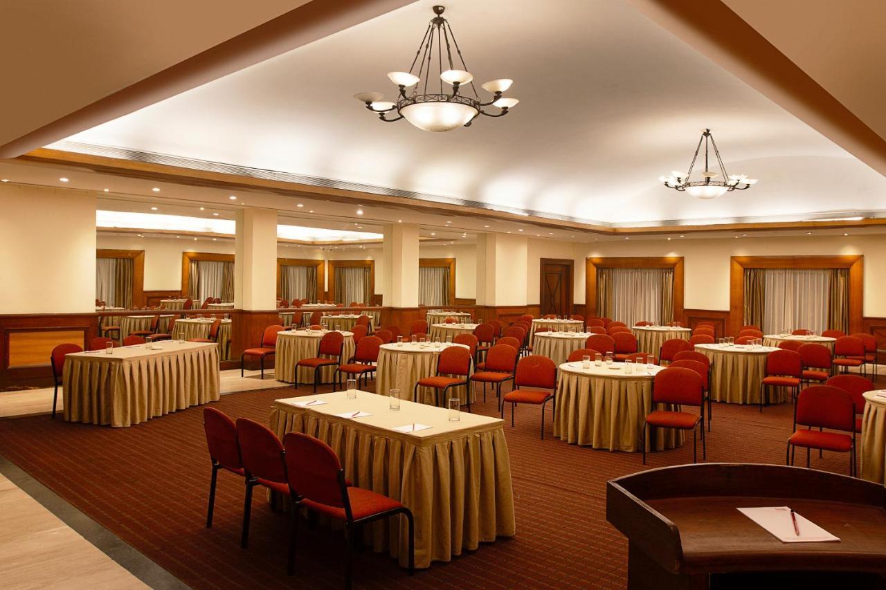 The Classique Club Mumbai Eksteriør bilde